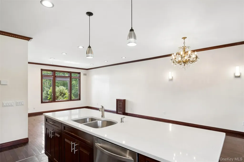 300 Ellen Place Jericho NY 11753