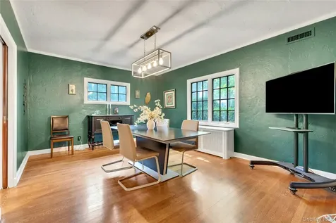 36 Ridge Road New Rochelle NY 10804
