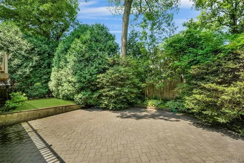 36 Ridge Road New Rochelle NY 10804