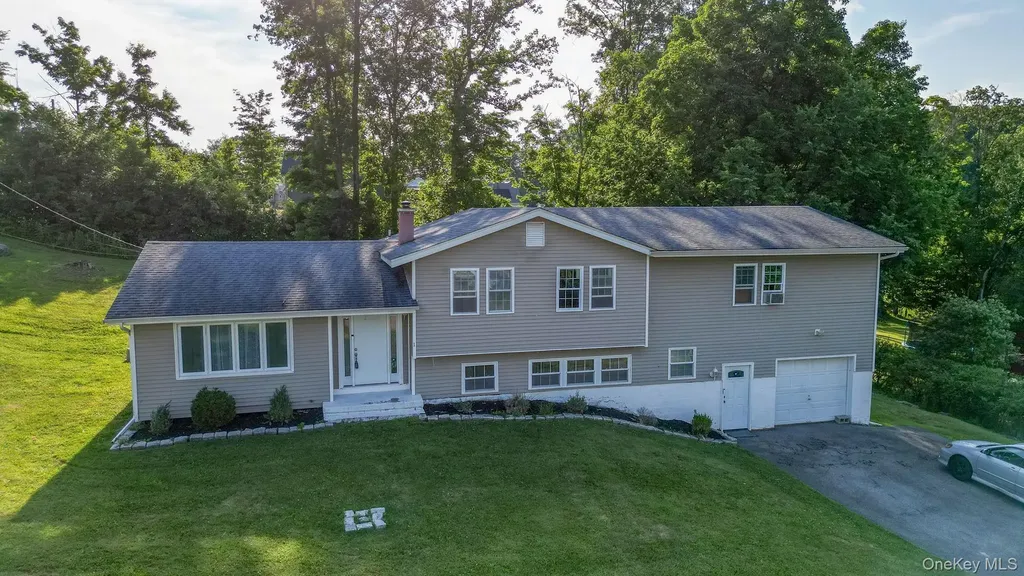 1 Forest Lane Salisbury Mills NY 12577