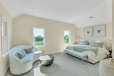 56 S Country Road Westhampton NY 11977