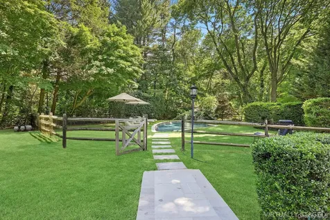 855 Orchard Lane Upper Brookville NY 11771