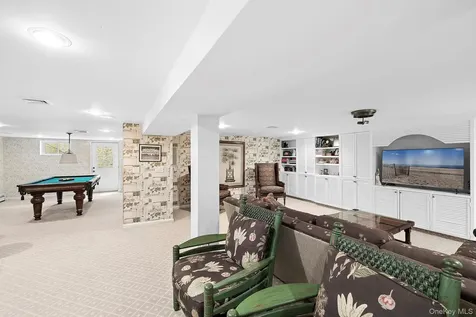 855 Orchard Lane Upper Brookville NY 11771