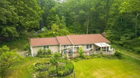 408 Field Road Red Hook NY 12571