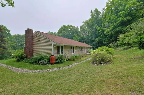 408 Field Road Red Hook NY 12571