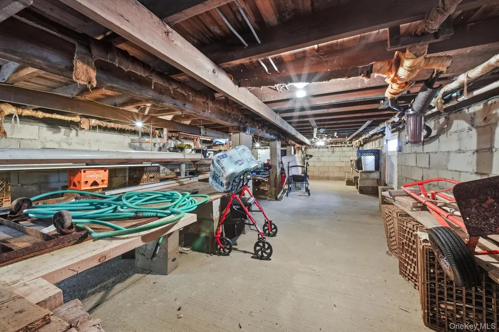 39 W 11th Road Far Rockaway NY 11693