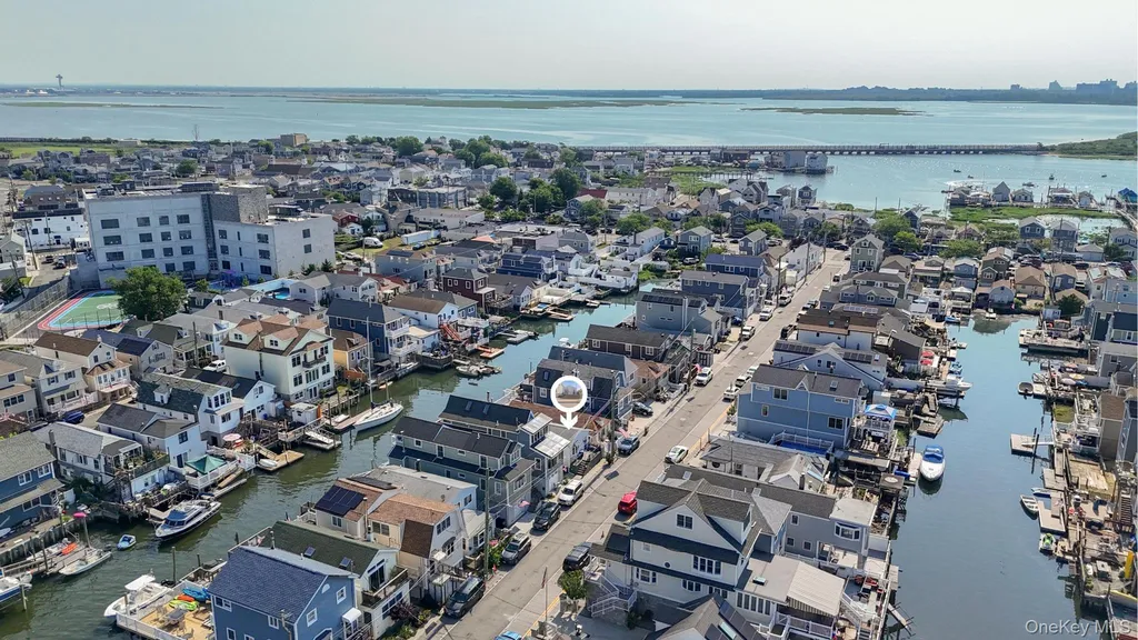 39 W 11th Road Far Rockaway NY 11693