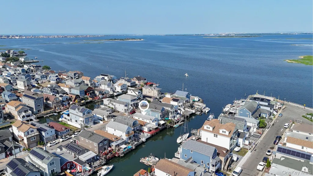 39 W 11th Road Far Rockaway NY 11693