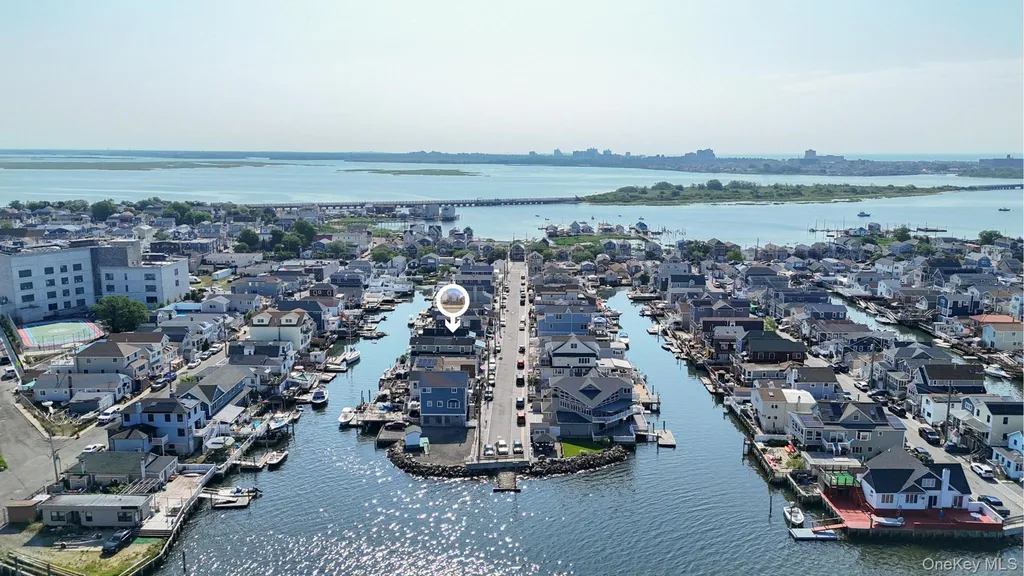 39 W 11th Road Far Rockaway NY 11693