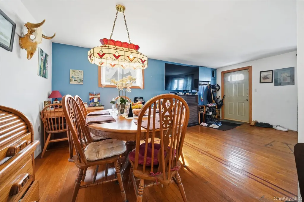 39 W 11th Road Far Rockaway NY 11693