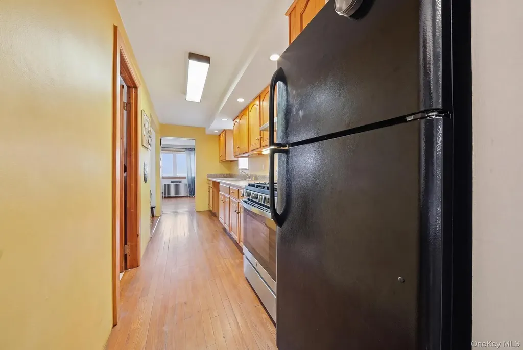 39 W 11th Road Far Rockaway NY 11693