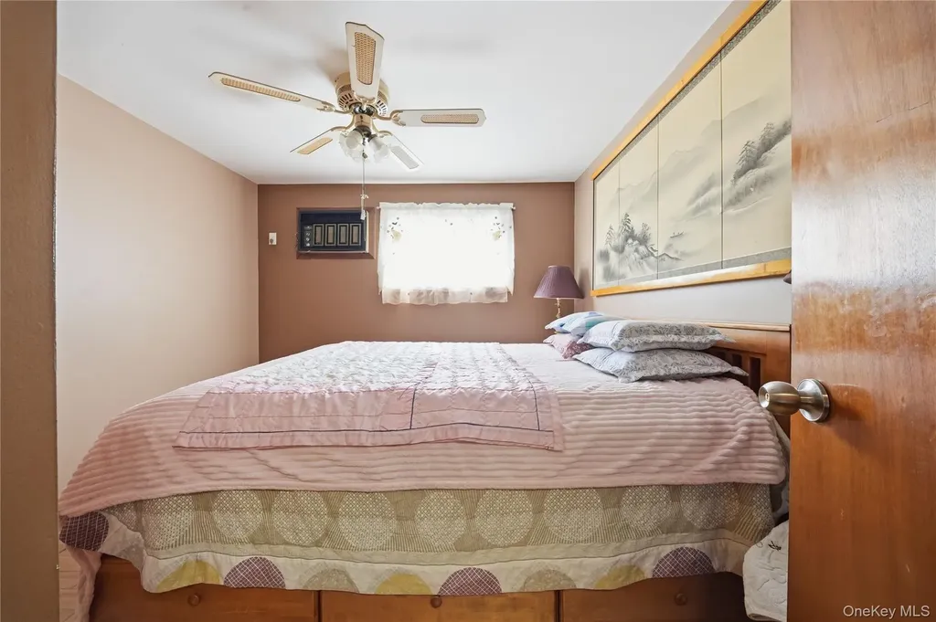39 W 11th Road Far Rockaway NY 11693
