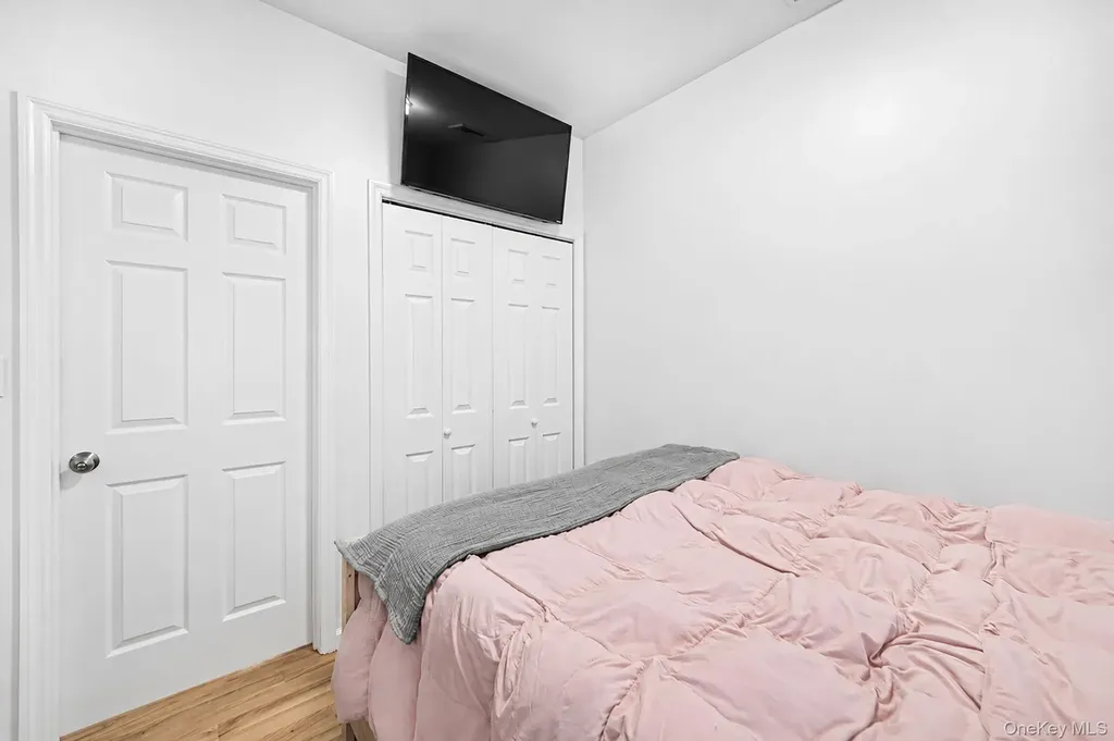 86 Eastview Road Ronkonkoma NY 11779