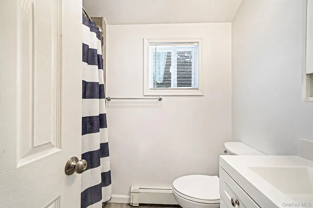 86 Eastview Road Ronkonkoma NY 11779