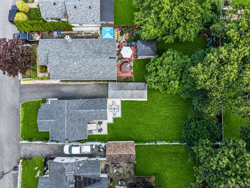 86 Eastview Road Ronkonkoma NY 11779