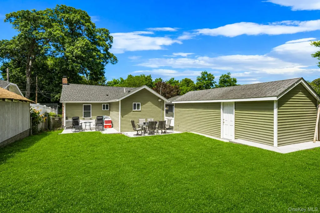 86 Eastview Road Ronkonkoma NY 11779