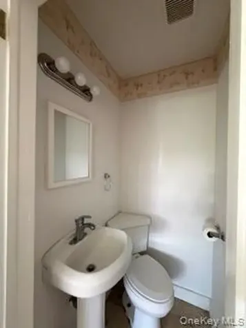 38 Island Street Plainview NY 11803