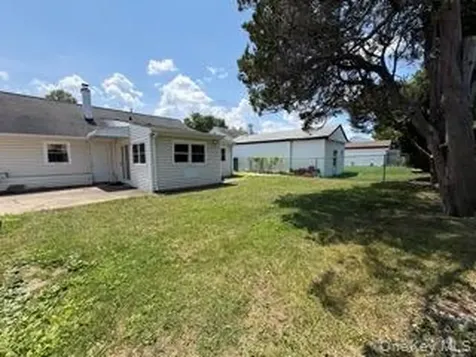 38 Island Street Plainview NY 11803