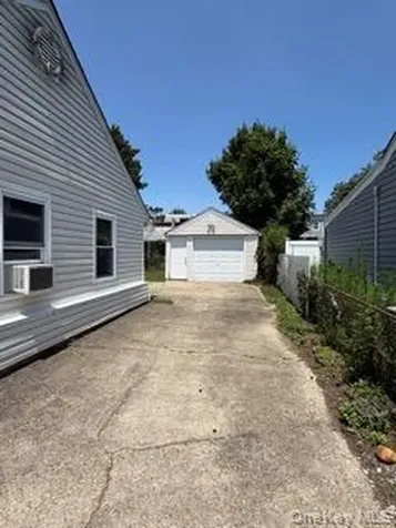 38 Island Street Plainview NY 11803