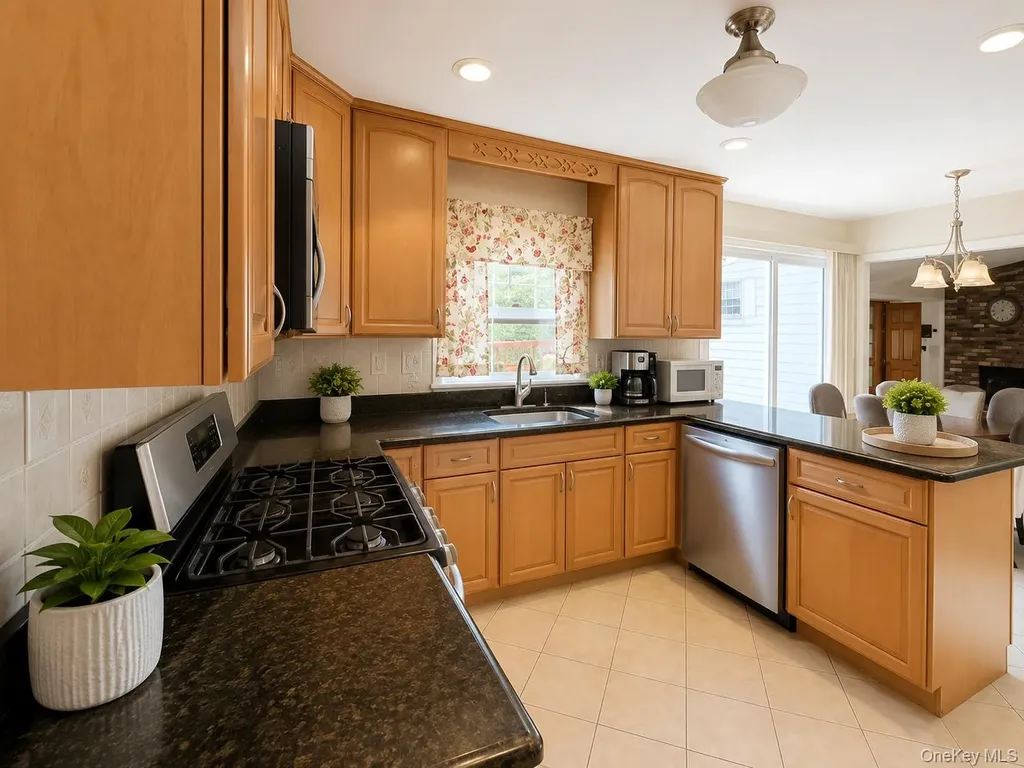 10 Tioken Road Spring Valley NY 10977