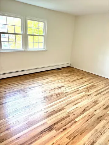 59 Weeks Avenue Oyster Bay NY 11771