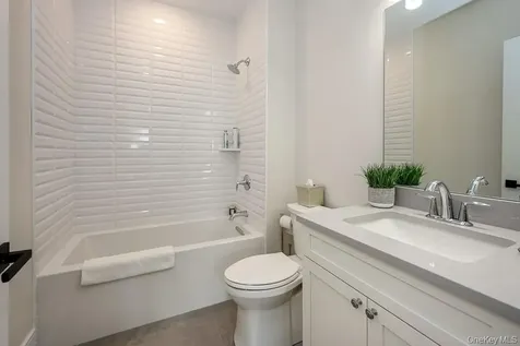 115 Three Ponds Lane E Woodbury NY 11797