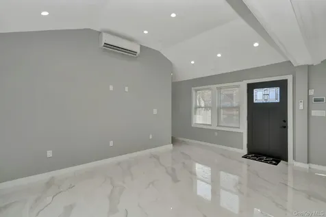 25 Miller Street Glen Cove NY 11542