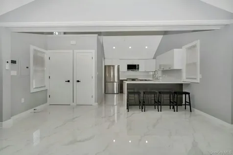 25 Miller Street Glen Cove NY 11542
