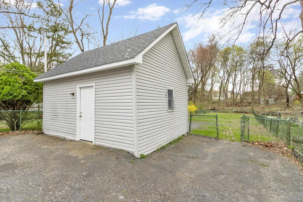 44 Glenwood Avenue Poughkeepsie NY 12603