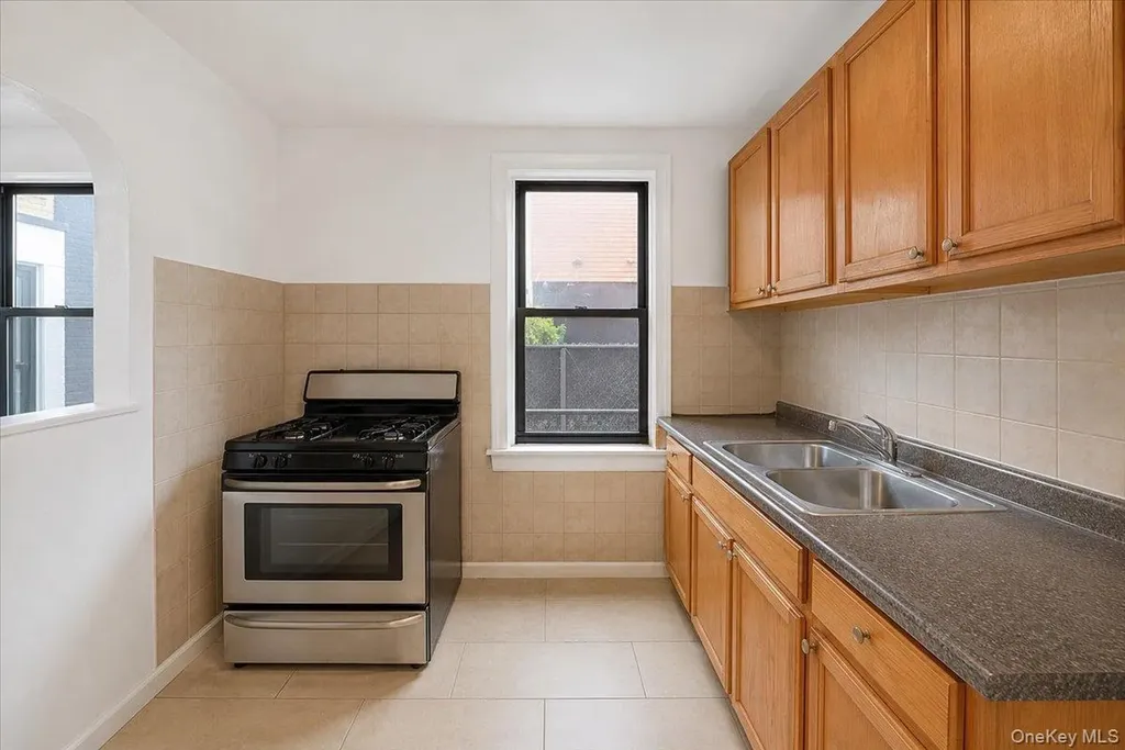 854 Intervale Avenue Bronx NY 10459