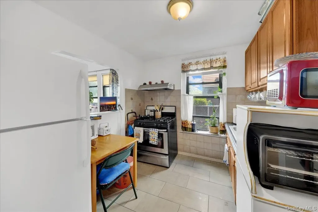 854 Intervale Avenue Bronx NY 10459