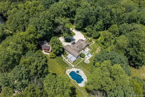 28 Bayberry Lane Bedford Corners NY 10549