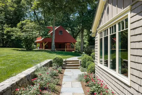 28 Bayberry Lane Bedford Corners NY 10549