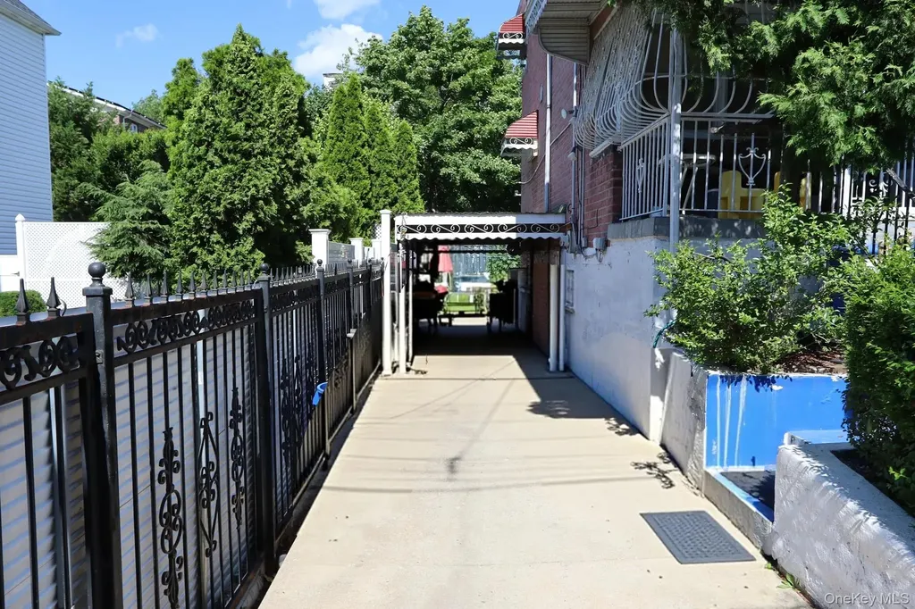 4108 Wilder Avenue Bronx NY 10466