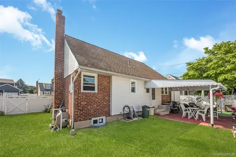 23 Scholl Drive Farmingdale NY 11735