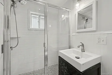 4R Highview Avenue Old Greenwich CT 06870