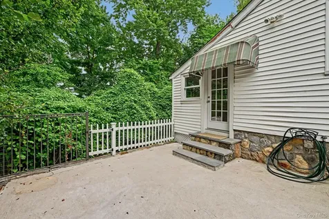 4R Highview Avenue Old Greenwich CT 06870