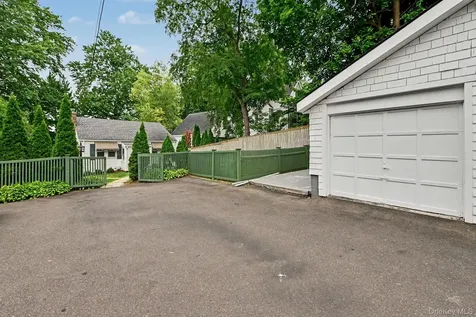 4R Highview Avenue Old Greenwich CT 06870