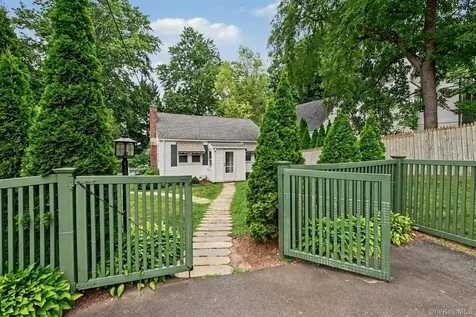 4R Highview Avenue Old Greenwich CT 06870