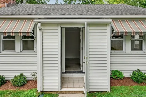 4R Highview Avenue Old Greenwich CT 06870