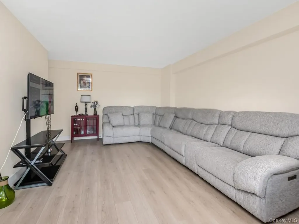 820 Boynton Avenue Bronx NY 10473