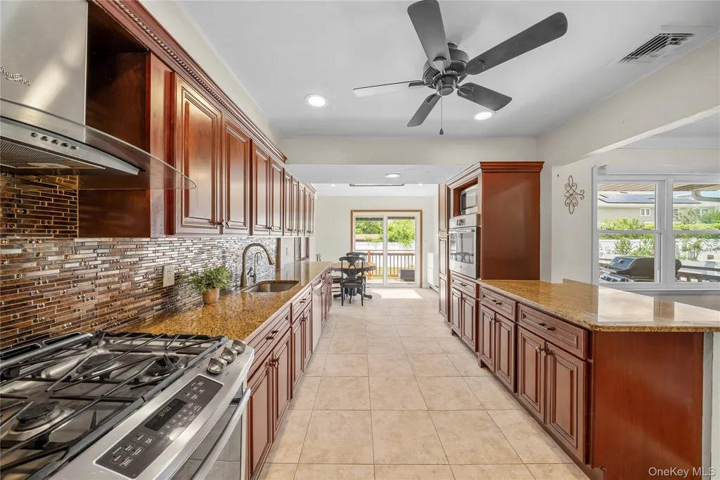 16 Cumberland Road Jericho NY 11753