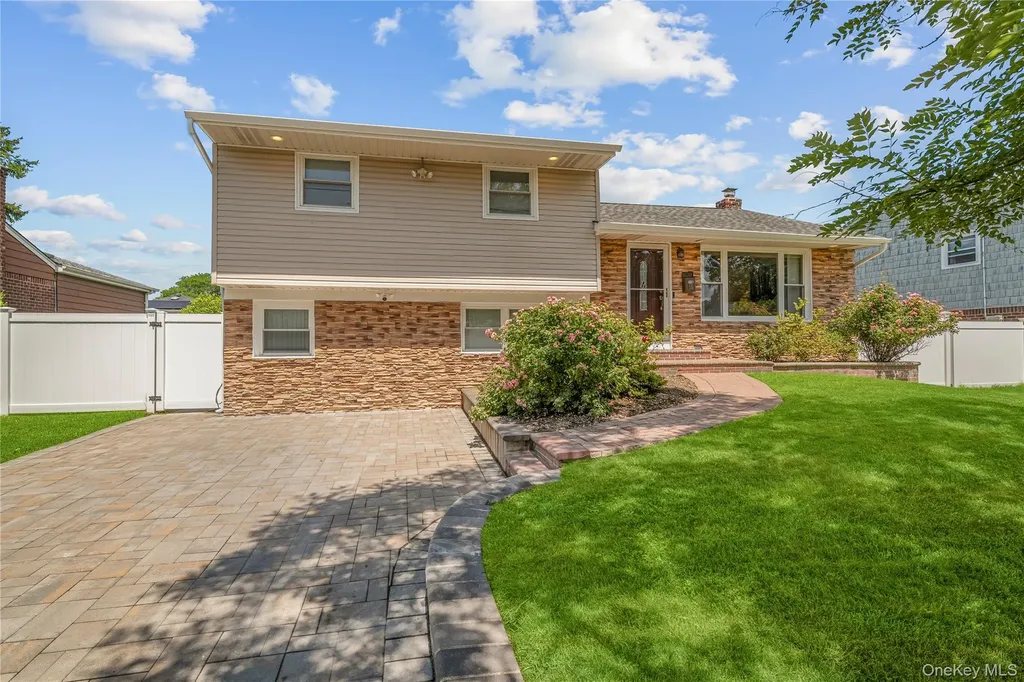16 Cumberland Road Jericho NY 11753
