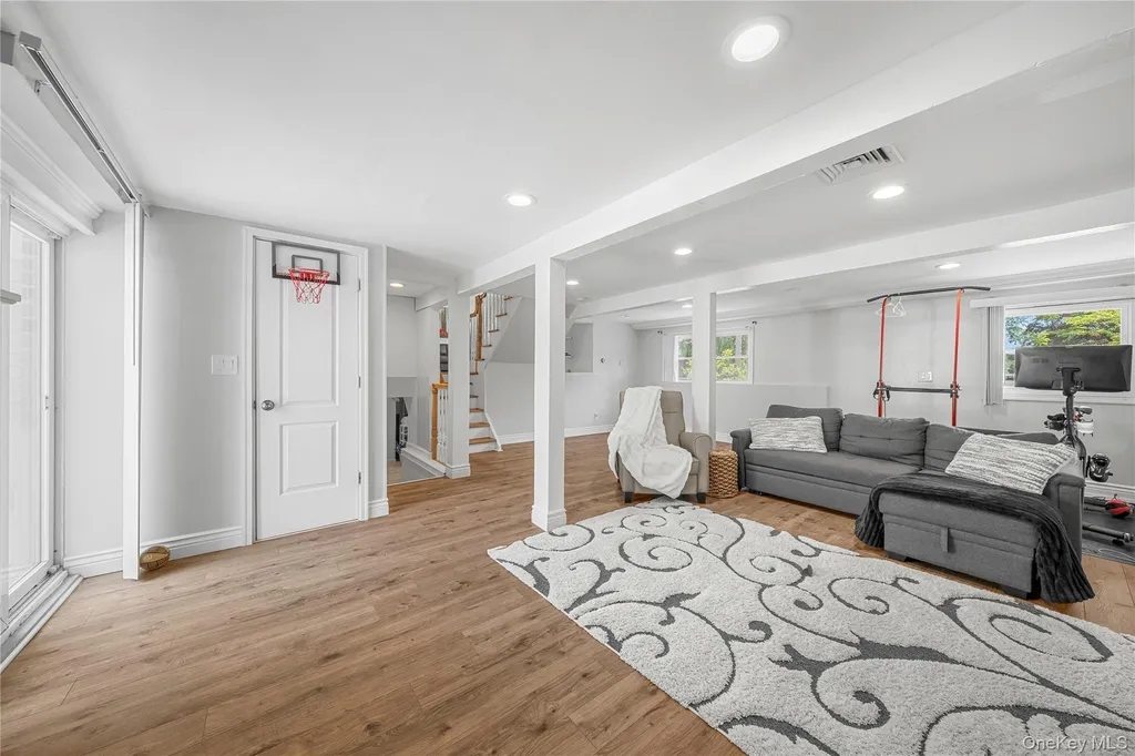 16 Cumberland Road Jericho NY 11753