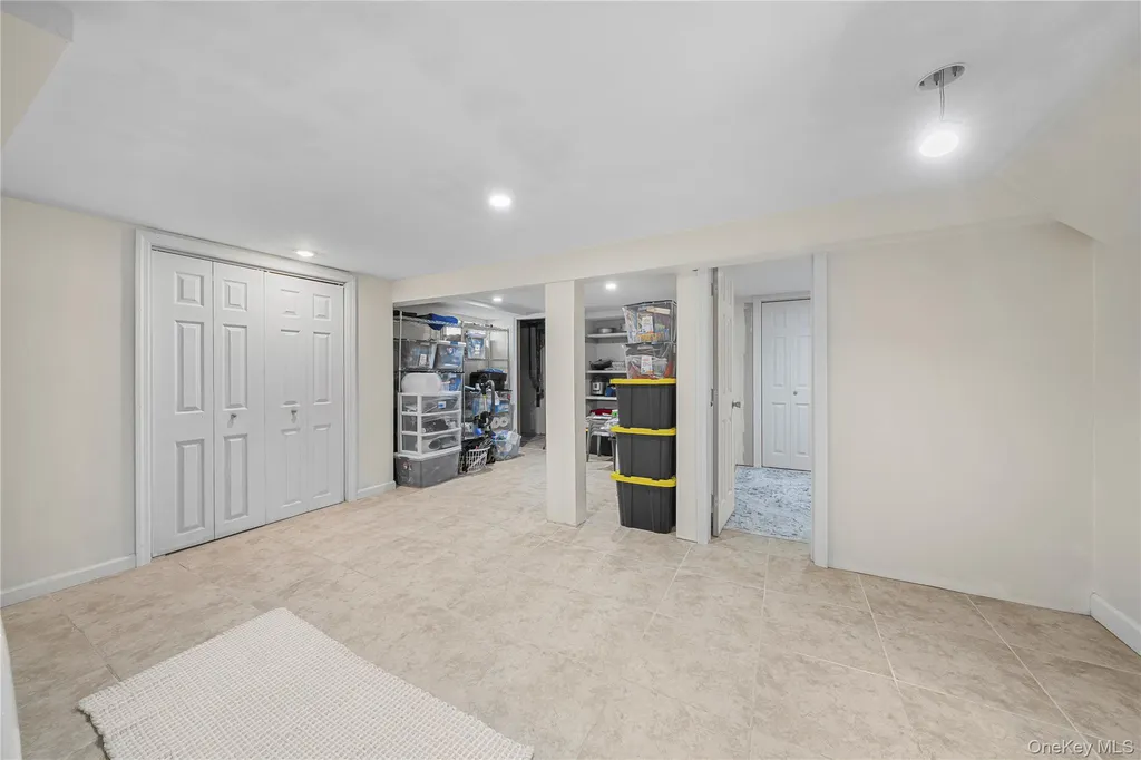 16 Cumberland Road Jericho NY 11753