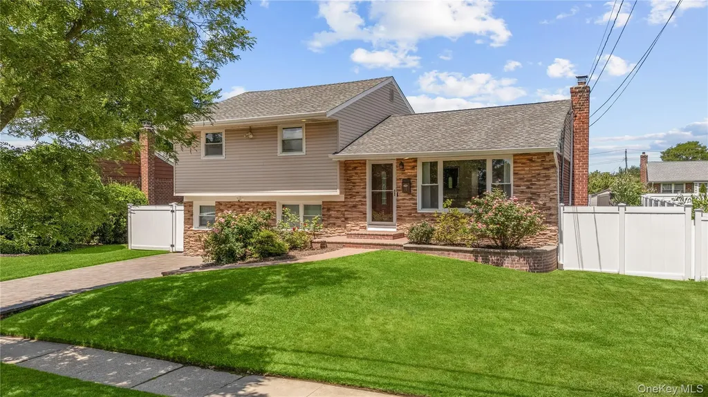 16 Cumberland Road Jericho NY 11753