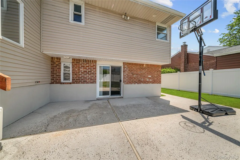 16 Cumberland Road Jericho NY 11753