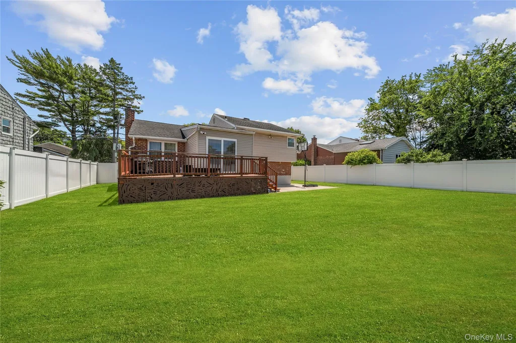 16 Cumberland Road Jericho NY 11753