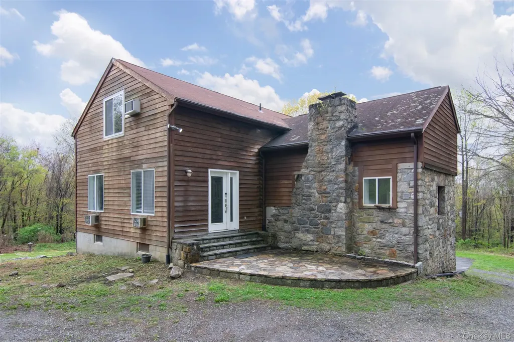 16 Oskar Drive Mahopac NY 10541