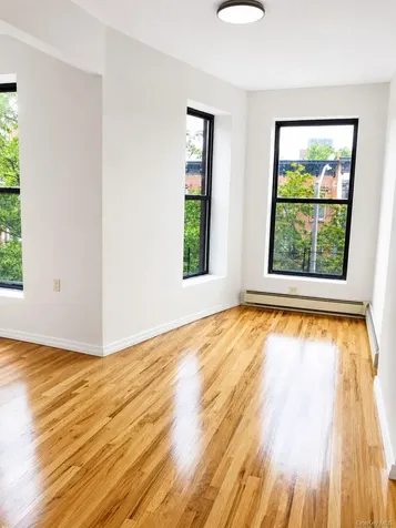 262 Vernon Avenue Brooklyn NY 11206